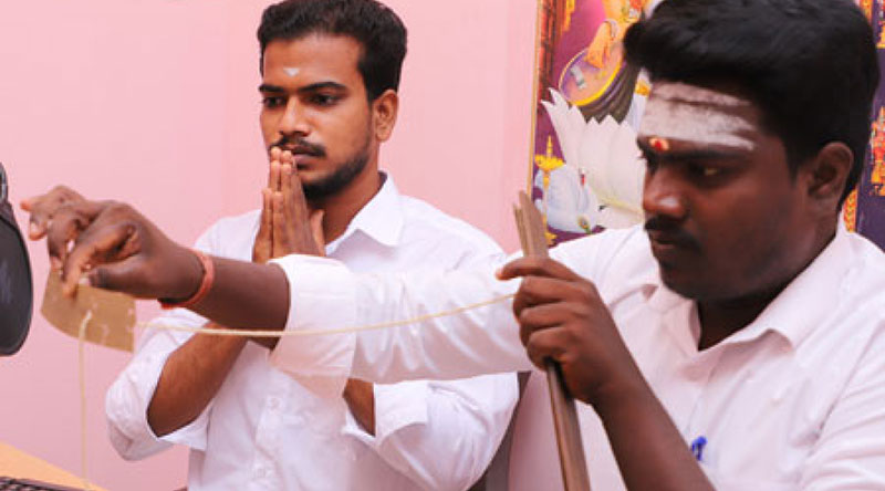 Palmblattlesung Naturheilpraxis Gobelius Palmblattlesung